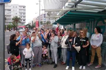 Los inquilinos de Visocan en Telde y de la RSP de Jinámar, en la protesta capitalina del Primero de Mayo (Foto TA)